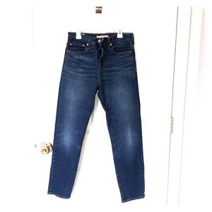 Levi’s Wedgie fit Jeans- size 27